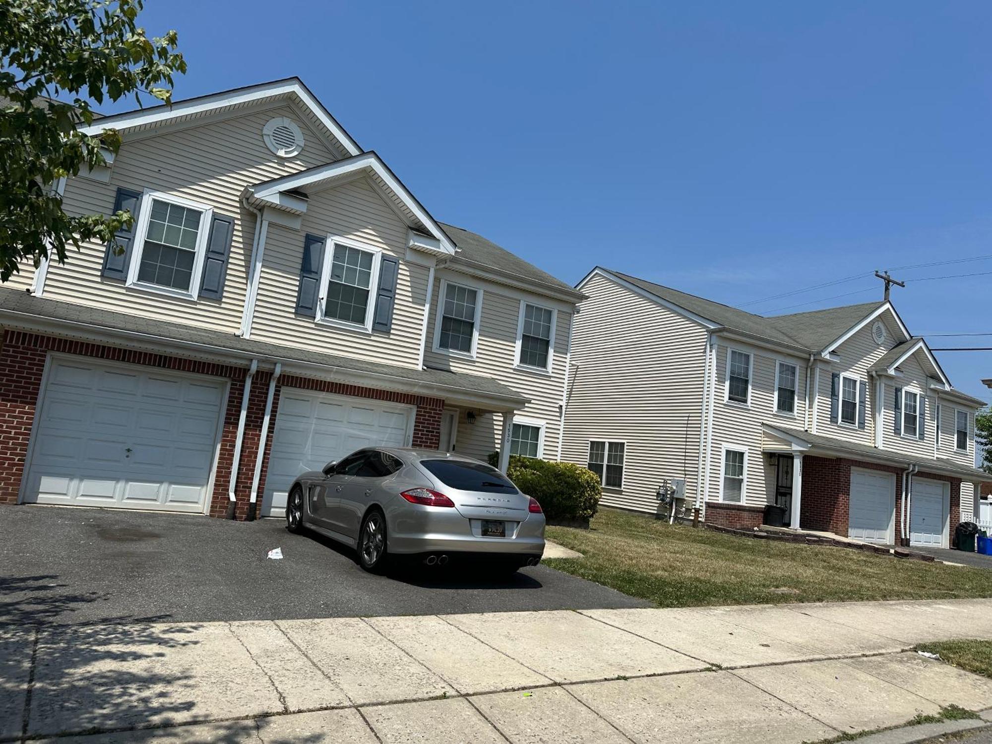 Colorful 3 Bedrooms Twin Home Near Center Philadelphia Exterior photo
